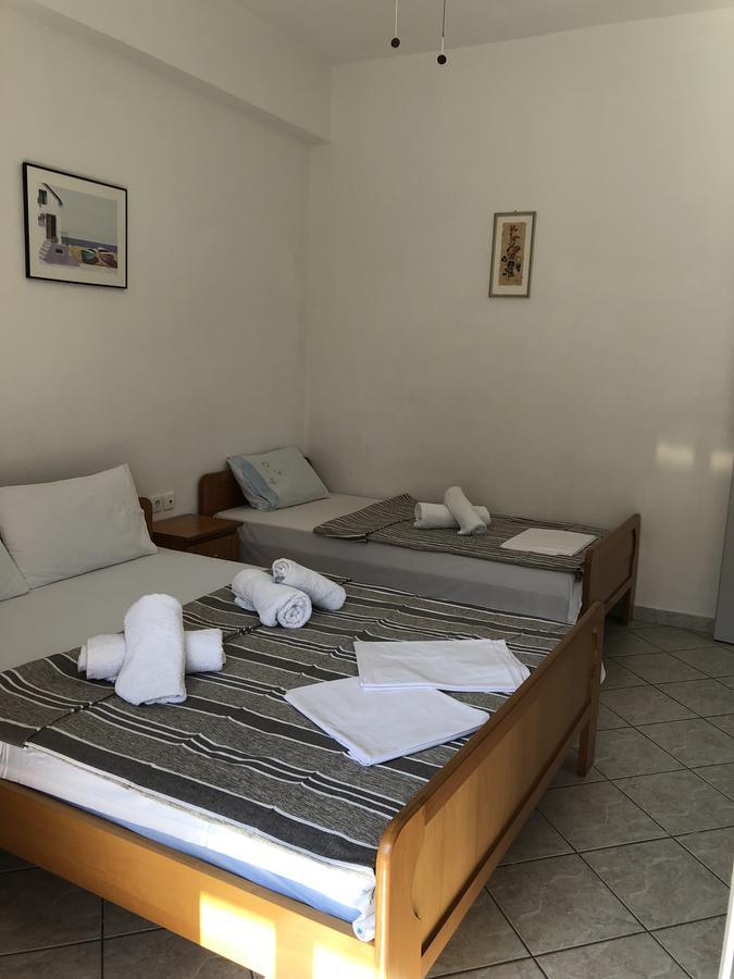 Rooms Lazos Olympiakí Aktí Luaran gambar