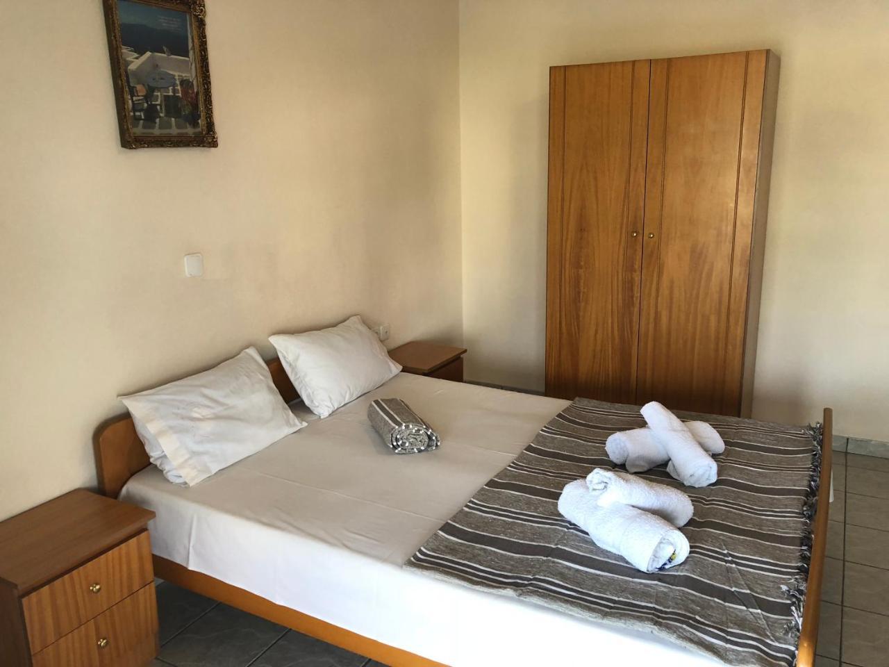 Rooms Lazos Olympiakí Aktí Luaran gambar