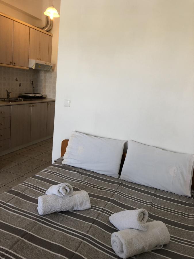 Rooms Lazos Olympiakí Aktí Luaran gambar