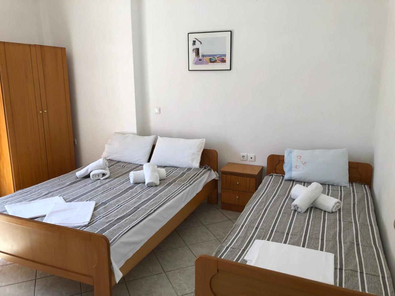 Rooms Lazos Olympiakí Aktí Luaran gambar