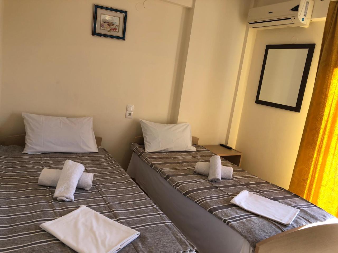 Rooms Lazos Olympiakí Aktí Luaran gambar
