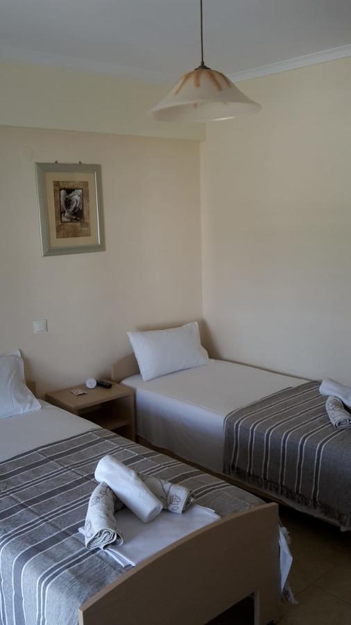 Rooms Lazos Olympiakí Aktí Luaran gambar